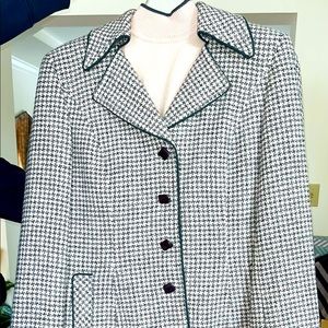 Dress barn jacket size 10 with Ann Taylor loft skirt .  Size 10. Gray pinks
